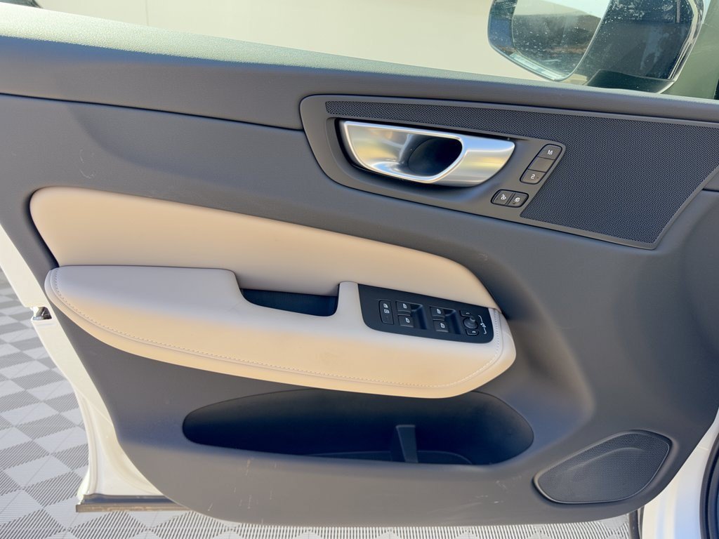 Certified 2026 Volvo XC60 B5 Plus AWD/4WD image 14
