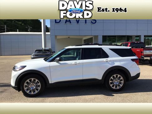 New 2026 Ford Explorer Active w/ Active Comfort Package AWD/4WD image 4