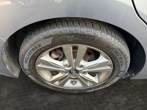 Used 2018 Hyundai Elantra SEL w/ Cargo Package FWD image 37