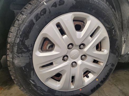 Used 2018 Dodge Journey SE image 31