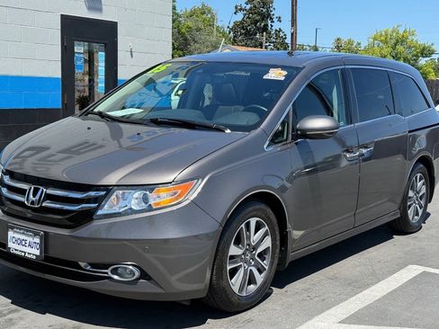 Used 2015 Honda Odyssey Touring image 3
