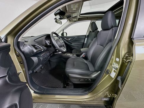 Used 2022 Subaru Forester Premium AWD/4WD image 21