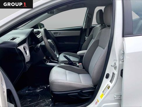 Certified 2018 Toyota Corolla LE FWD image 8