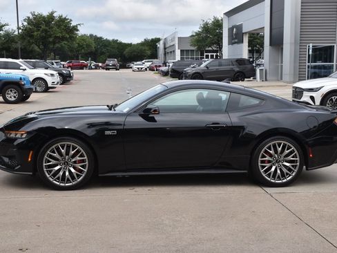 Used 2025 Ford Mustang GT Premium RWD image 6