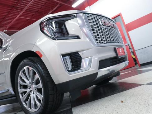 Used 2022 GMC Yukon Denali w/ Denali Premium Package image 37