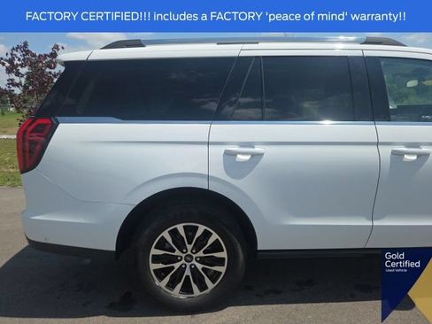 Used 2025 Ford Expedition Platinum AWD/4WD image 10