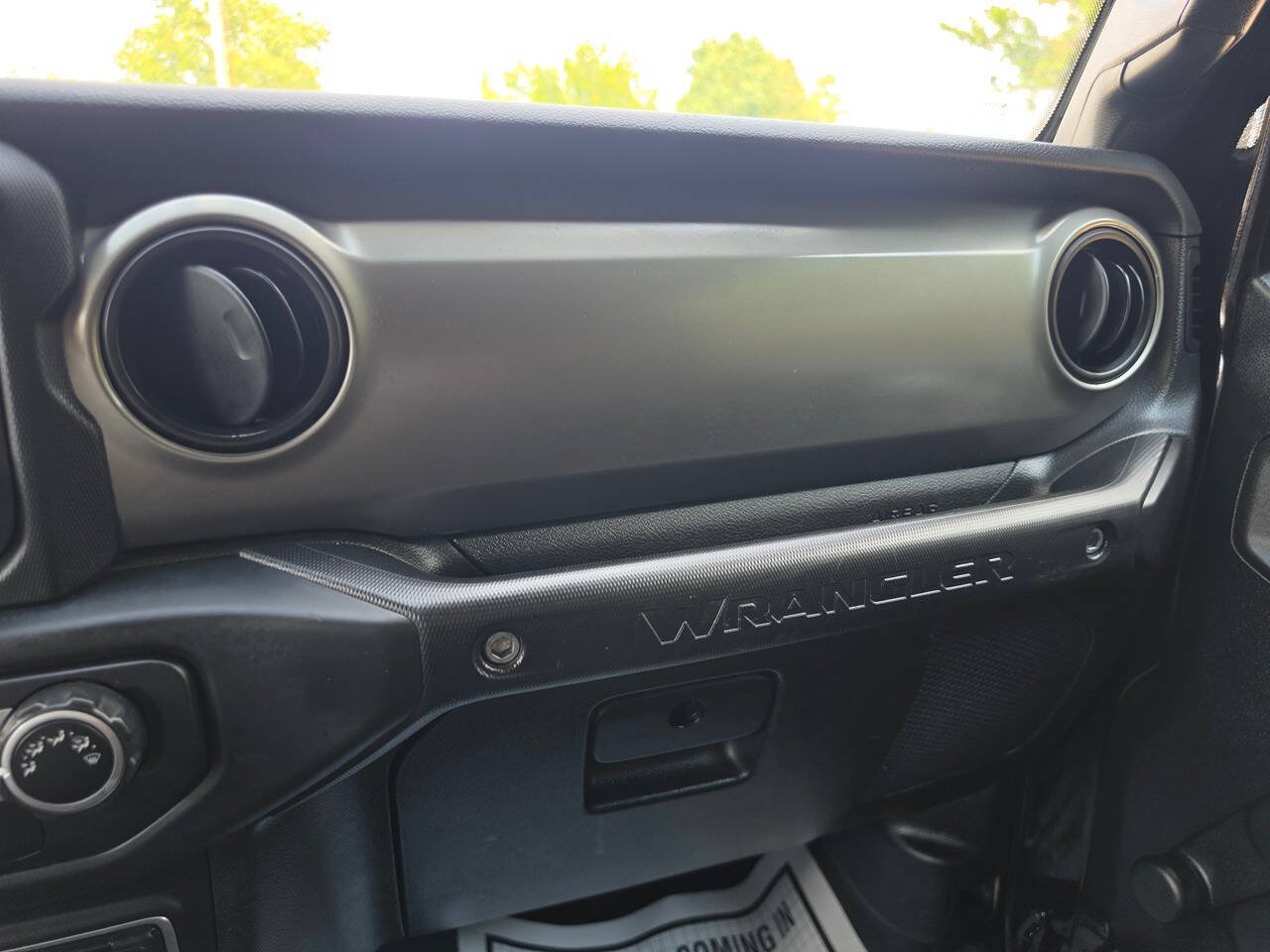 Used 2018 Jeep Wrangler Unlimited Sport AWD/4WD image 34