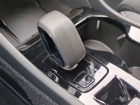 New 2026 Volvo XC40 B5 Ultra w/ Protection Package Premier image 32