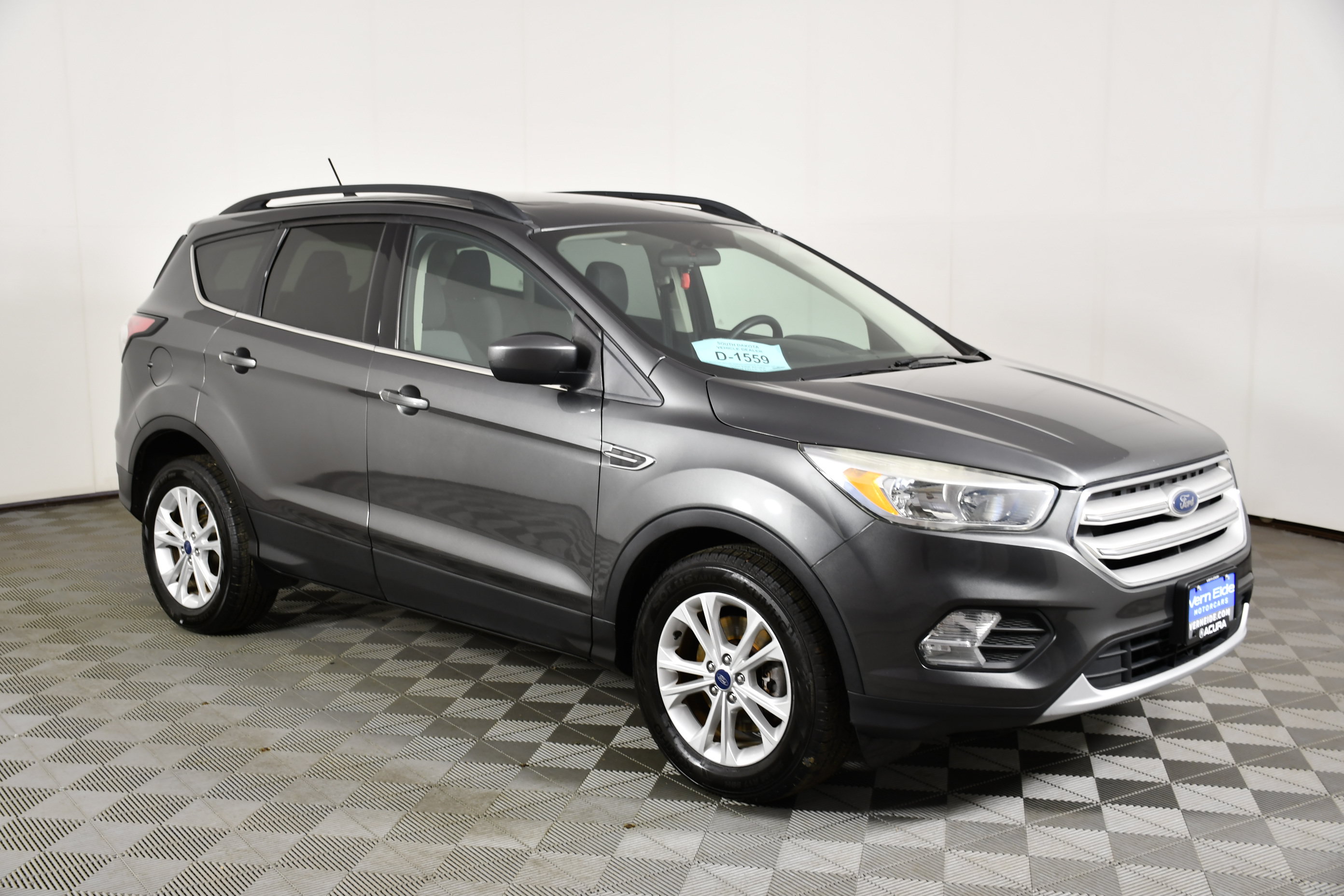 Used 2018 Ford Escape SE w/ SE Sync 3 Package AWD/4WD image 4