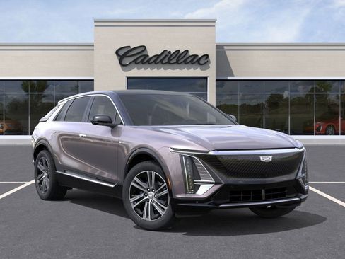 New 2026 Cadillac Lyriq Luxury RWD image 7