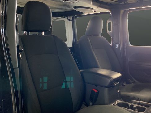 Used 2020 Jeep Wrangler Unlimited Sport AWD/4WD image 23