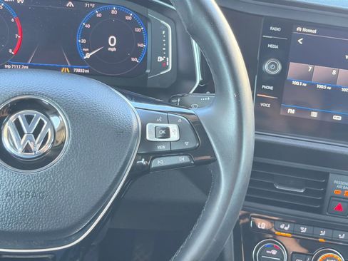 Used 2019 Volkswagen Jetta SEL w/ Cold Weather Package FWD image 32