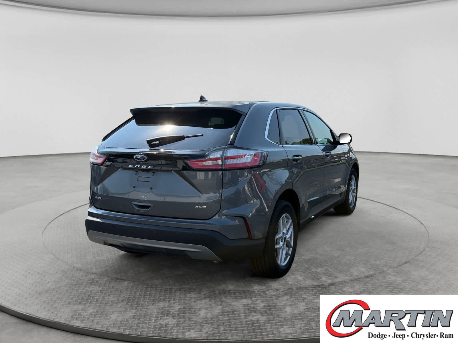 Used 2024 Ford Edge SEL AWD/4WD image 5