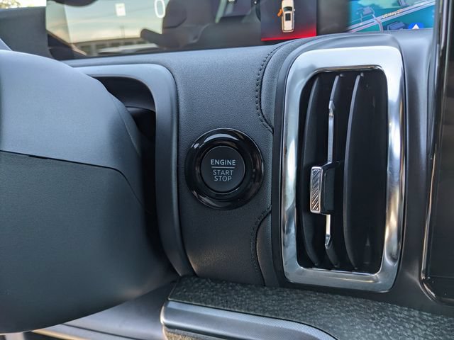 Used 2025 Ford Expedition Tremor AWD/4WD image 28