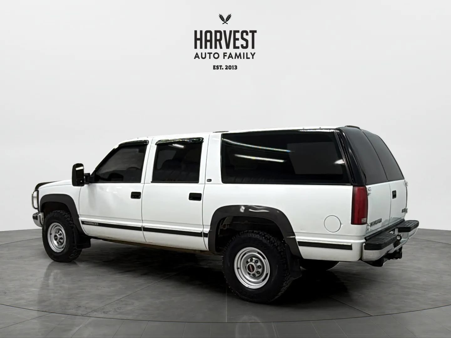Used 1999 GMC Suburban 2500 AWD/4WD image 3