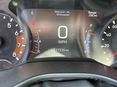 Used 2025 Jeep Compass Trailhawk AWD/4WD image 39