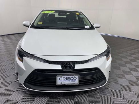 Used 2026 Toyota Corolla LE FWD image 3