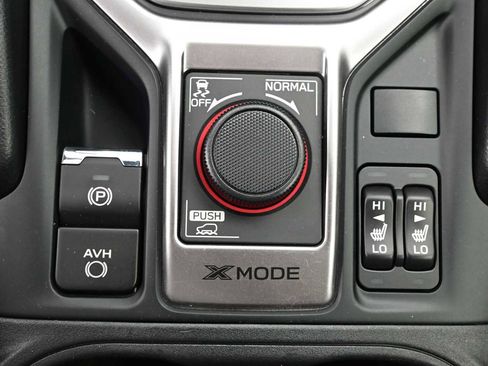 Used 2023 Subaru Forester Premium AWD/4WD image 24