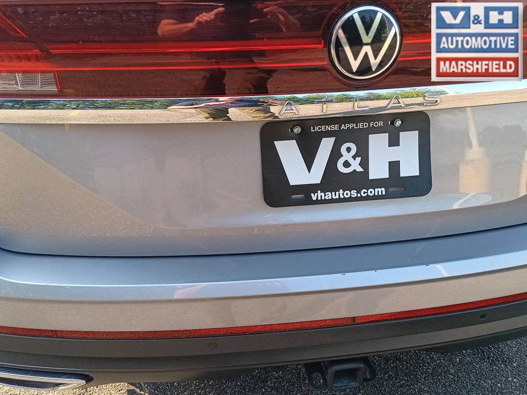 Used 2025 Volkswagen Atlas SE AWD/4WD image 10