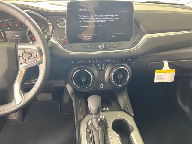 New 2026 Chevrolet Blazer LT w/ Convenience Package FWD image 16