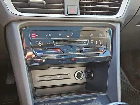 New 2026 Volkswagen Taos SE image 14