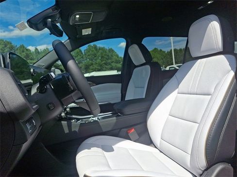 New 2026 Chevrolet Traverse High Country image 6