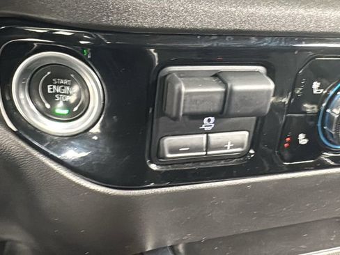 Used 2022 GMC Sierra 1500 Elevation image 29