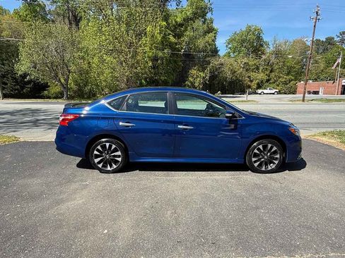 Used 2017 Nissan Sentra SR image 7