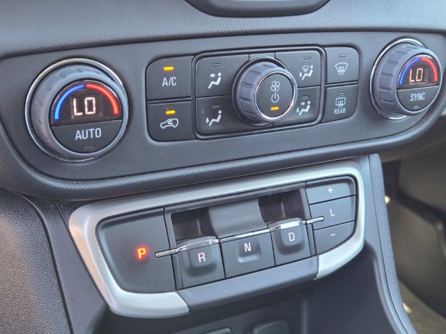 Used 2022 GMC Terrain SLE w/ Driver Convenience Package FWD image 24