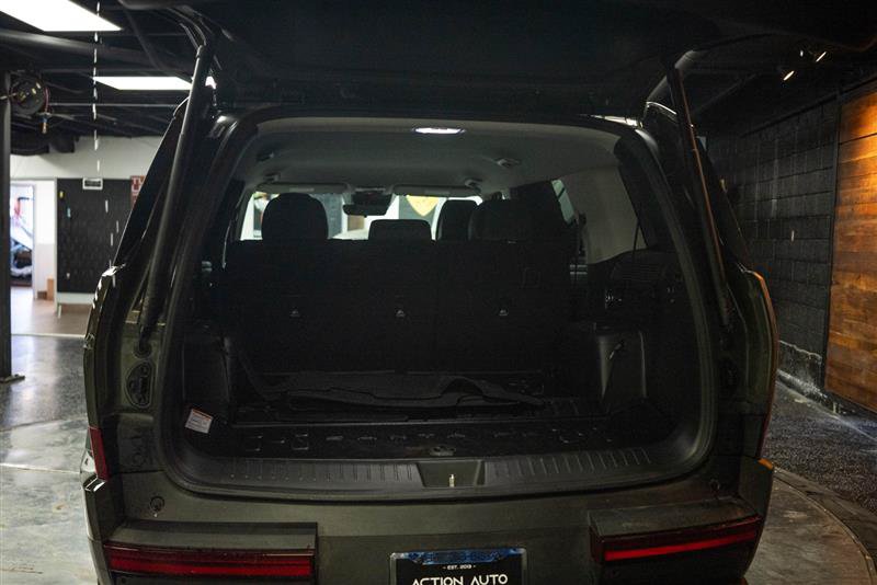 Used 2025 Hyundai Santa Fe SEL FWD image 7