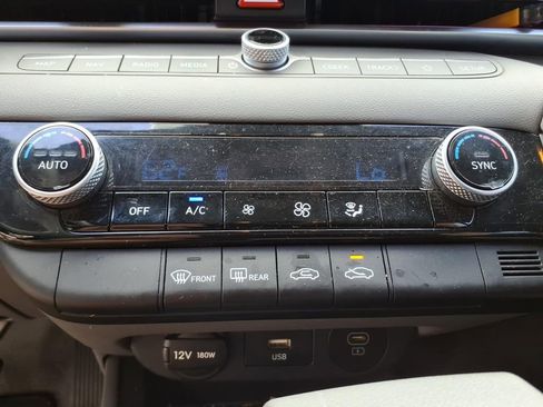 Used 2024 Hyundai Elantra SEL FWD image 23