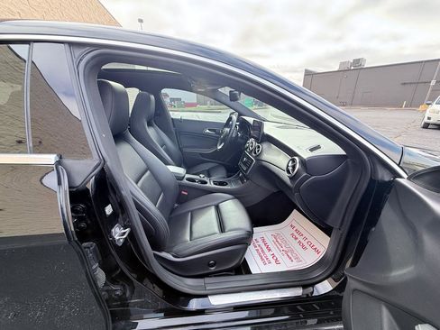 Used 2018 Mercedes-Benz CLA 250 4MATIC image 11