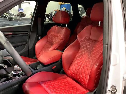 Certified 2024 Audi SQ5 Premium Plus w/ Premium Plus Package AWD/4WD image 25