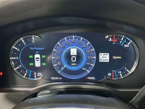 Used 2019 Cadillac Escalade Luxury image 16