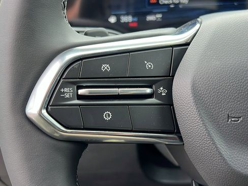New 2026 Chevrolet Equinox LT w/ Safety and Technology Package AWD/4WD image 24