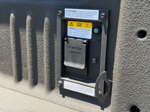 Used 2025 Ford F450 Platinum w/ FX4 Off-Road Package image 6