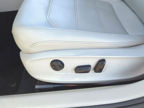 Used 2019 Volkswagen Passat 2.0T Wolfsburg image 14