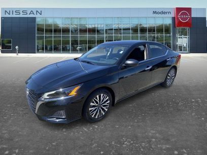 Certified 2025 Nissan Altima 2.5 SV