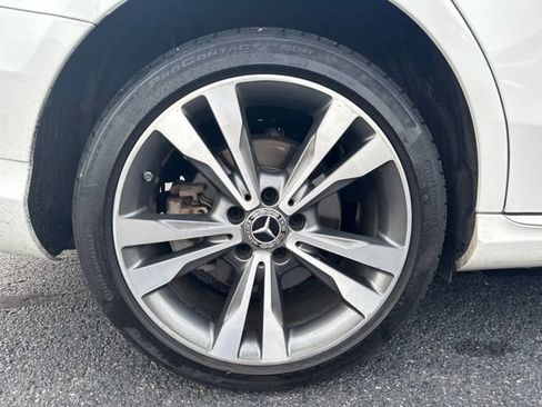 Used 2021 Mercedes-Benz C 300 4MATIC Sedan image 3