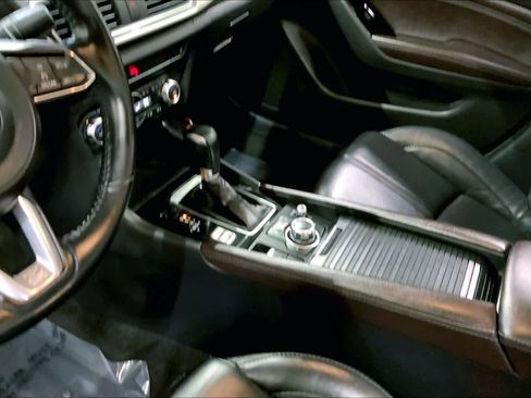 Used 2018 MAZDA MAZDA3 Touring image 16