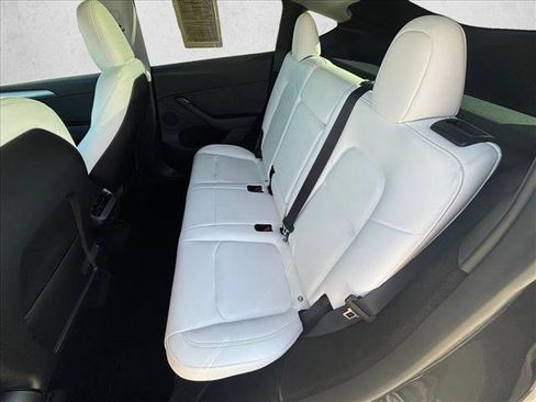 Used 2024 Tesla Model Y Long Range image 22