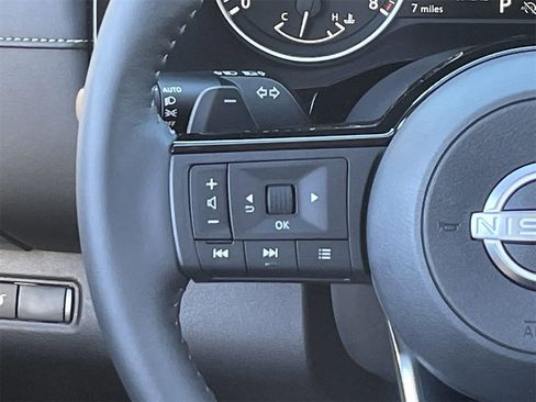 New 2025 Nissan Pathfinder SL image 22