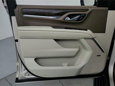 Used 2022 GMC Yukon XL Denali image 11