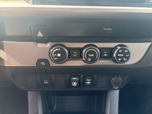 Used 2019 Toyota Tacoma SR5 RWD image 26