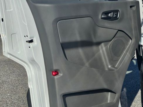 New 2026 Ford Transit 250 148 Medium Roof w/ Load Area Protection Package image 27