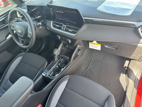 Used 2026 Chevrolet TrailBlazer LT w/ LPO, Blackout Package image 29