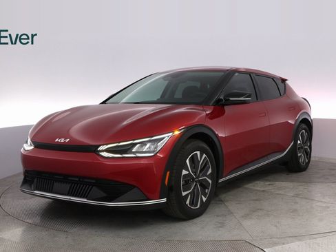 Used 2024 Kia EV6 Light image 2