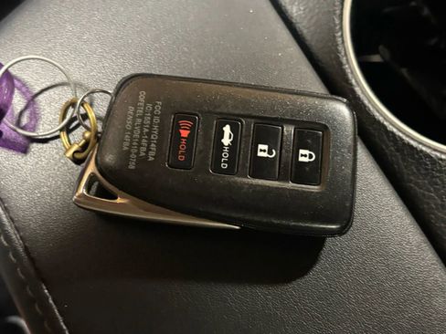 Used 2016 Lexus IS 300 AWD image 42