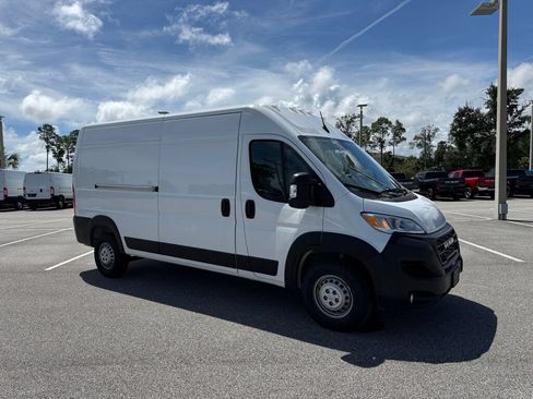 Used 2025 RAM ProMaster 2500 w/ Convenience Group FWD image 1