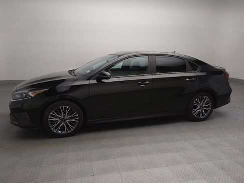 Used 2023 Kia Forte GT-Line w/ GT-Line Premium Package image 2